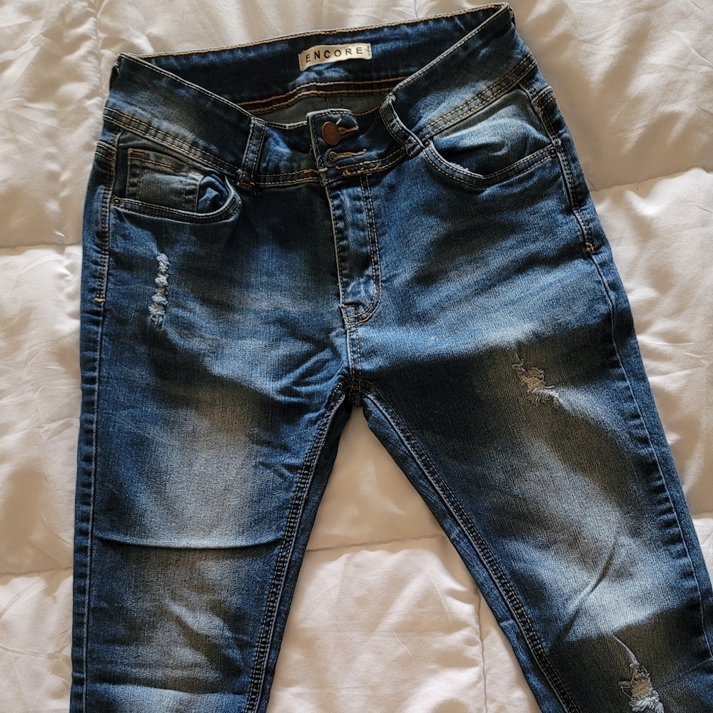 Encore Distressed Skinny Jeans